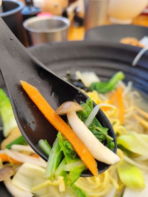 Moto Ramen by null