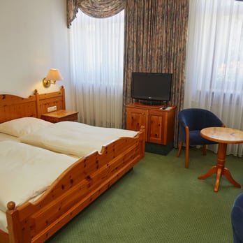 Flair Hotel Alter Posthof - Blick in ein Gästezimmer - Hotels Near Me - Spay, RP Flair Hotel Alter Posthof - Blick in ein Gästezimmer - Hotels Near Me - Spay, RP