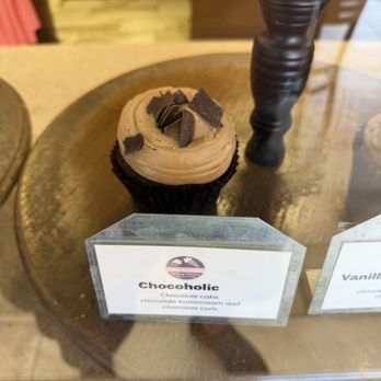 Small Cakes - Cupcakes Near Me - Lake Havasu City, Arizona