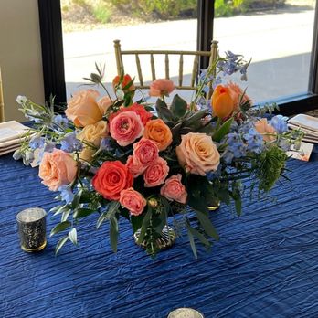 Flora Couture - Reception center piece - low - Florists Near Me - Las Vegas, Nevada Flora Couture - Reception center piece - low - Florists Near Me - Las Vegas, Nevada
