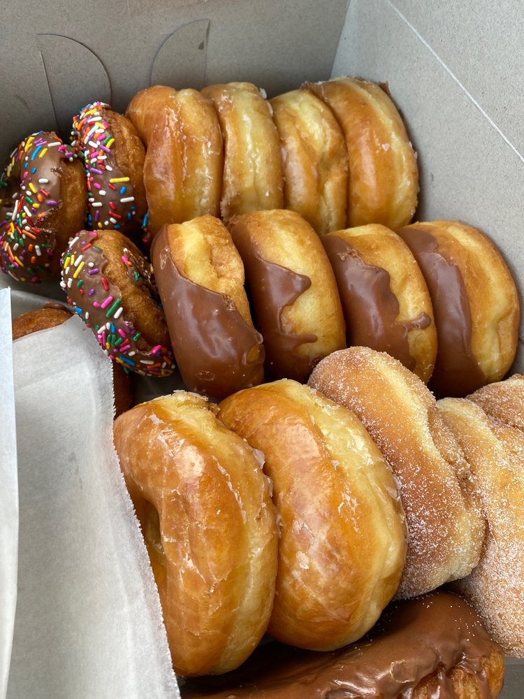 ROYAL DONUTS Updated August 2024 17 Photos & 31 Reviews 1880 W Carson St, Torrance