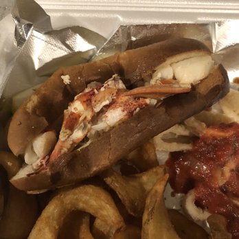 2 Forks Up - Lobster Roll - American Near Me - Getzville, New York 2 Forks Up - Lobster Roll - American Near Me - Getzville, New York
