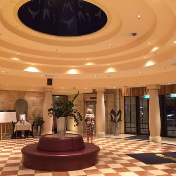 Holland Casino - Entree met lift naar parkeergarage en gratis garderobe. - Casinos Near Me - Valkenburg, LI Holland Casino - Entree met lift naar parkeergarage en gratis garderobe. - Casinos Near Me - Valkenburg, LI