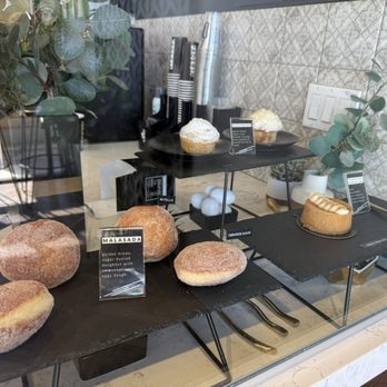 Paderia Bakehouse - Desserts Near Me - Fountain Valley, California
