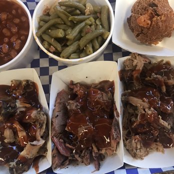 Big Woody's BBQ - Get the sampler. It's similar to having sex with every hot chick at the bar. - Barbeque Near Me - St Charles, Missouri