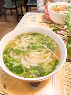 Que Huong Restaurant by null