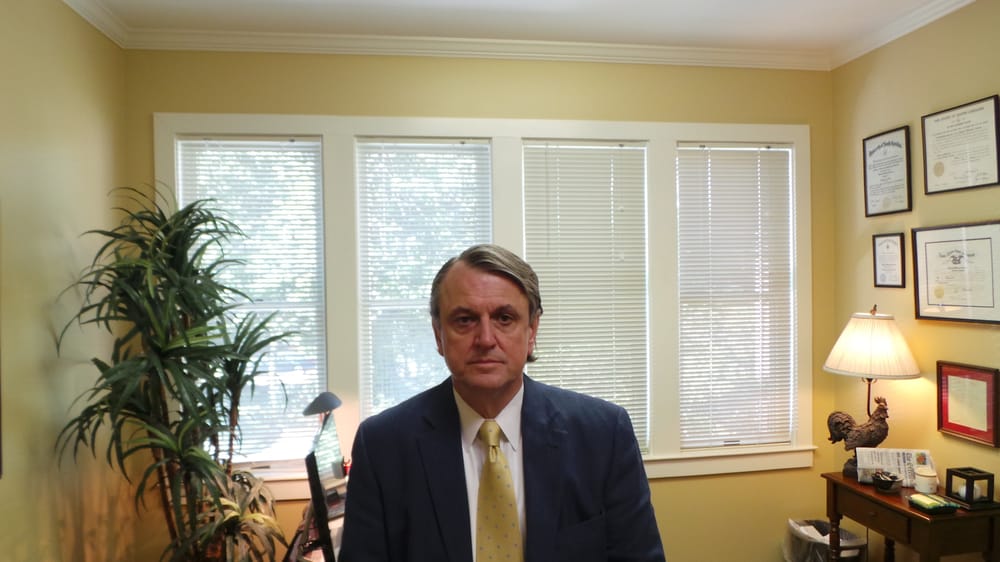Law Offices of Charles M Groves - divorce attorney in Greenville, SC