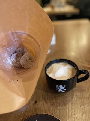 Café Benelux by null