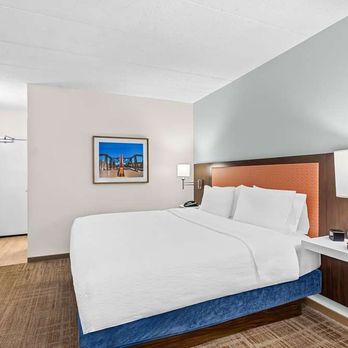 Hampton Inn Chicago/Naperville - Guest room - Hotels Near Me - Naperville, Illinois Hampton Inn Chicago/Naperville - Guest room - Hotels Near Me - Naperville, Illinois