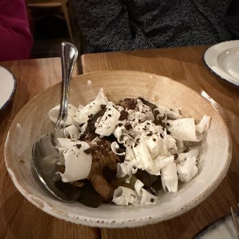 Giant - New American Near Me - Chicago, Illinois