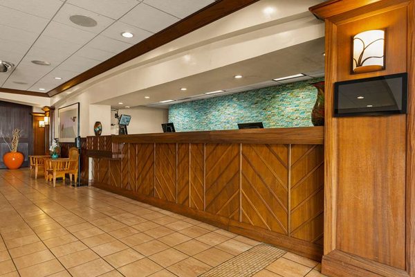 Airport Honolulu Hotel, Trademark Collection by Wyndham by null