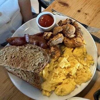 Eden - Classic Breakfast - New American Near Me - Chicago, Illinois