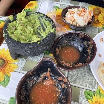 La Numero Uno - Chip and salsa - Mexican Near Me - Los Angeles, California