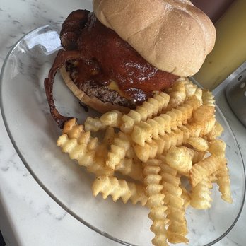 Barrio - Outlaw burger. Delicious! - Beer Bar Near Me - Clayton, Missouri