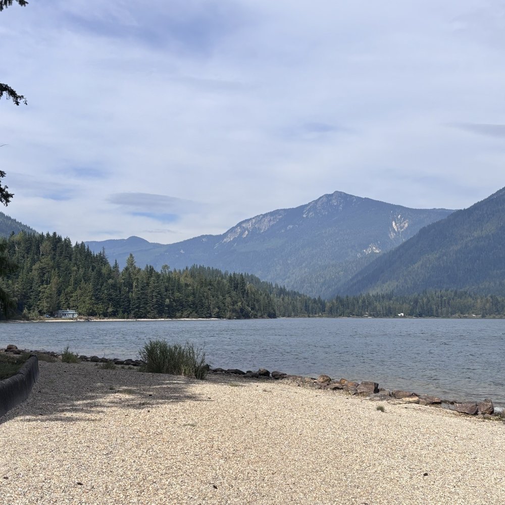Rutherford Beach - Beaches Near Me - Columbia-Shuswap, British Columbia
