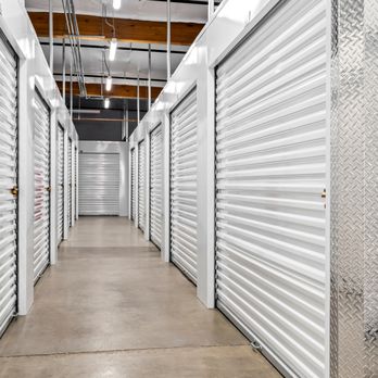 StorQuest Self Storage - Self Storage Near Me - Encinitas, California