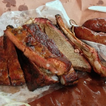 City Market - Pork ribs, brisket, sausage, pinto beans - Barbeque Near Me - Luling, Texas