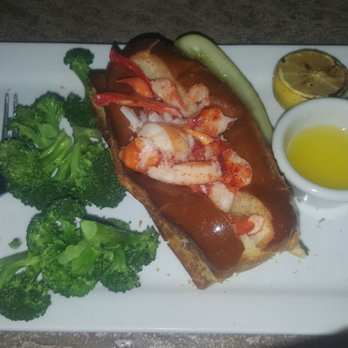 Bluewater Grill - Lobster roll with drawn butter and seamed broccoli - Seafood Near Me - Phoenix, Arizona Bluewater Grill - Lobster roll with drawn butter and seamed broccoli - Seafood Near Me - Phoenix, Arizona