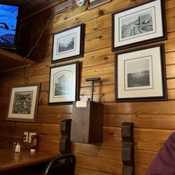 Quincy's Dining