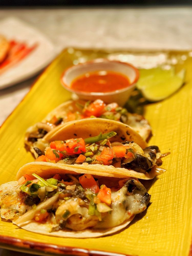 Mirabella Cocina Latina