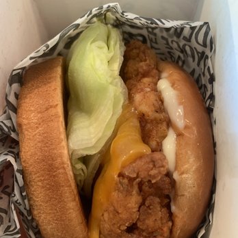 PDQ Orlando: SODO - Crispy Chicken Sandwich - Chicken Shop Near Me - Orlando, Florida