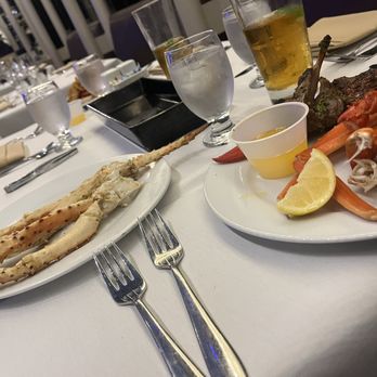 Cafe Sierra - New American Near Me - Universal City, California
