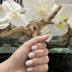 Maria Kendall nails