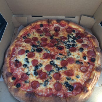 Pizza Johny's - Medium pizza with pepperoni and olives - Pizza Near Me - Miami, Florida Pizza Johny's - Medium pizza with pepperoni and olives - Pizza Near Me - Miami, Florida