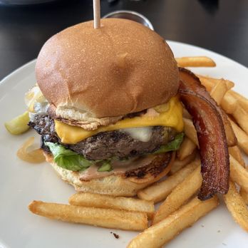 Louie’s on 2nd - Louie's loaded burger! Yammmmm! - American Near Me - Long Beach, California Louie’s on 2nd - Louie's loaded burger! Yammmmm! - American Near Me - Long Beach, California