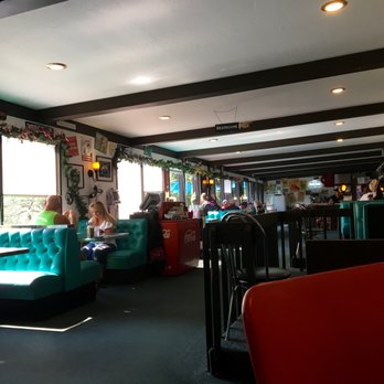 The Riverside Restaurant & Bar - half empty but people waiting in the lobby - American Near Me - Shady Cove, Oregon The Riverside Restaurant & Bar - half empty but people waiting in the lobby - American Near Me - Shady Cove, Oregon
