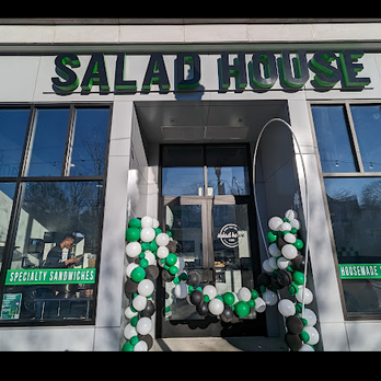 Salad House - the entrance to the restaurant - Salad Near Me - Rutherford, New Jersey