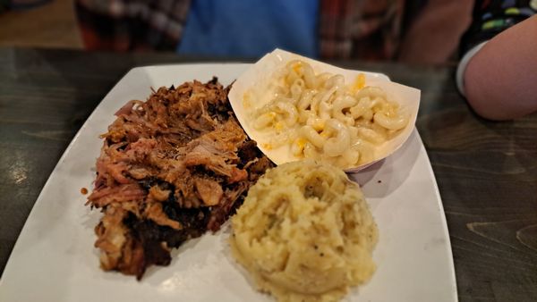 MacDaddy's Family Kitchen by null