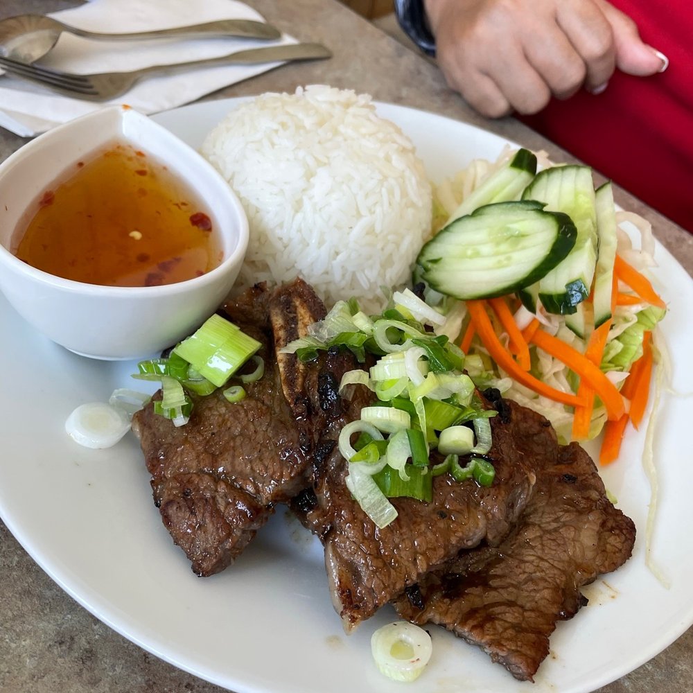 Viet's Taste - Beef short ribs rice plate - Vietnamese Near Me - Silverdale, Washington Viet's Taste - Beef short ribs rice plate - Vietnamese Near Me - Silverdale, Washington