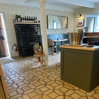 Deovlet Wines - Wineries Near Me - San Luis Obispo, California