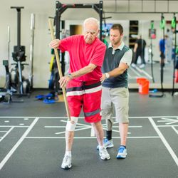 Rehab United Physical Therapy - Carmel Valley - Rehab United physical therapist working with a patient