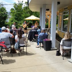 Roundhouse Café - Music on the patio