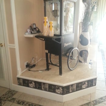 The Ever After Estate - Popcorn!! - Vacation Rentals Near Me - Clermont, Florida