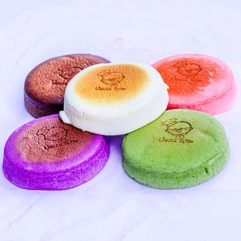 Uncle Tetsu - Original, chocolate, strawberry, ube, matcha IG: michellelieats - Bakeries Near Me - Santa Clara, California