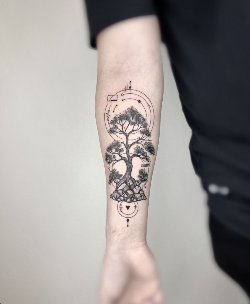 Scratch Tattoo Studio Logo