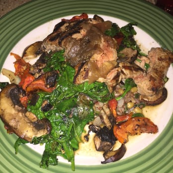 Applebee's Grill + Bar - Pepper steak sirloin with grains (medium) - Burgers Near Me - Towson, Maryland Applebee's Grill + Bar - Pepper steak sirloin with grains (medium) - Burgers Near Me - Towson, Maryland