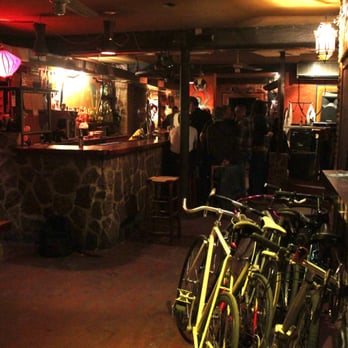 Juanita - Music Venues Near Me - Valencia, V Juanita - Music Venues Near Me - Valencia, V