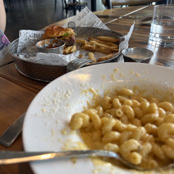 BOATHOUSE SARANAC LAKE PUB - Updated January 2025 - 84 Photos & 85