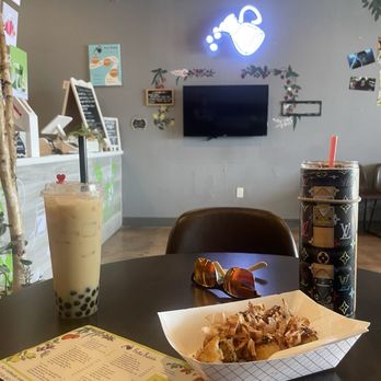 Hella Bubble - Takoyaki, my favorite snack. - Bubble Tea Near Me - San Antonio, Texas