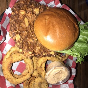 Flat Creek Restaurant - Seafood Near Me - Cape Fair, Missouri