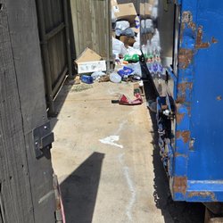 Elm Hollow Apartments - Trash lots of it and it stinks!!