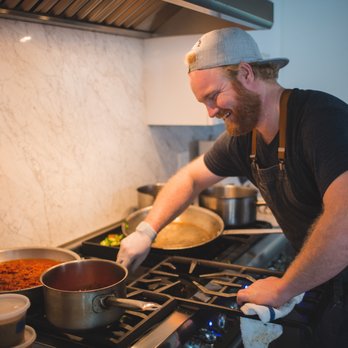 LA Roots Catering - Caterers Near Me - Agoura Hills, California