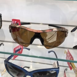 Sunglass Hut