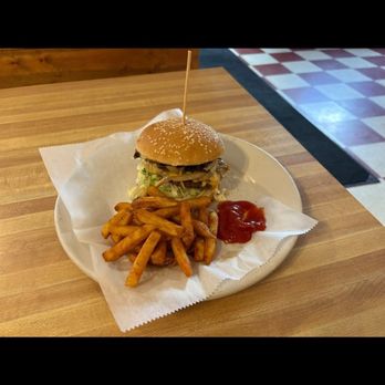 Mi Pueblo Mexican Restaurant - Cheeseburger - Mexican Near Me - Percy, Illinois