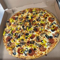 Giant New York Pizza & Deli