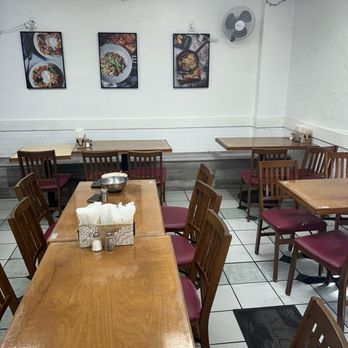 Fratelli Express - Dining area - Italian Near Me - Waipahu, Hawaii Fratelli Express - Dining area - Italian Near Me - Waipahu, Hawaii